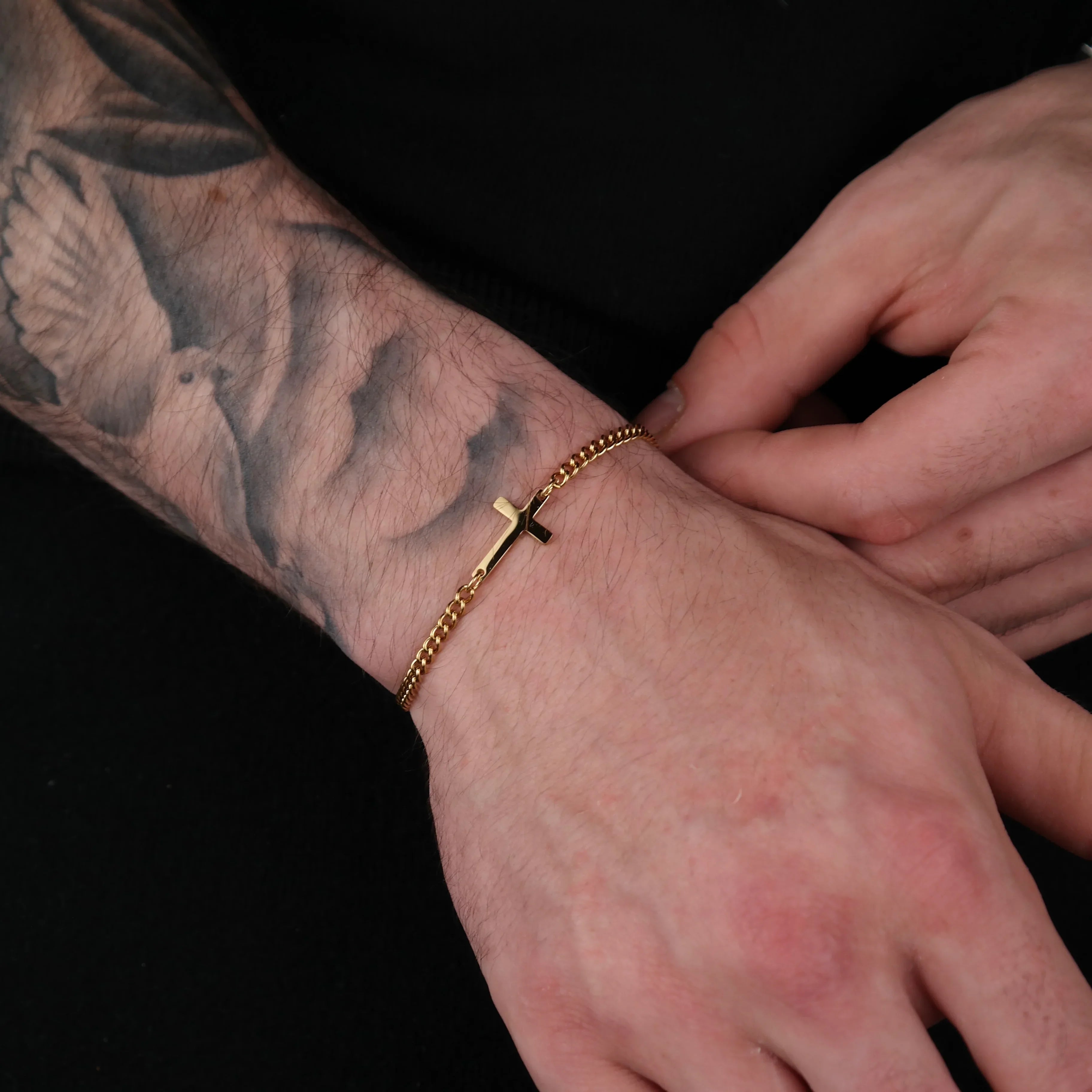 Cross Bracelet 2MM (gold)