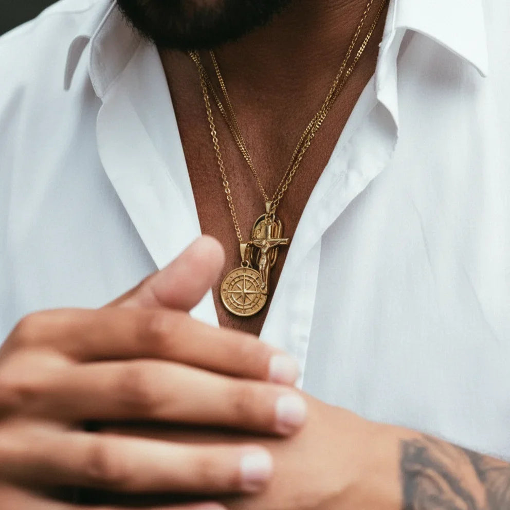 Small Compass Pendant (Gold)