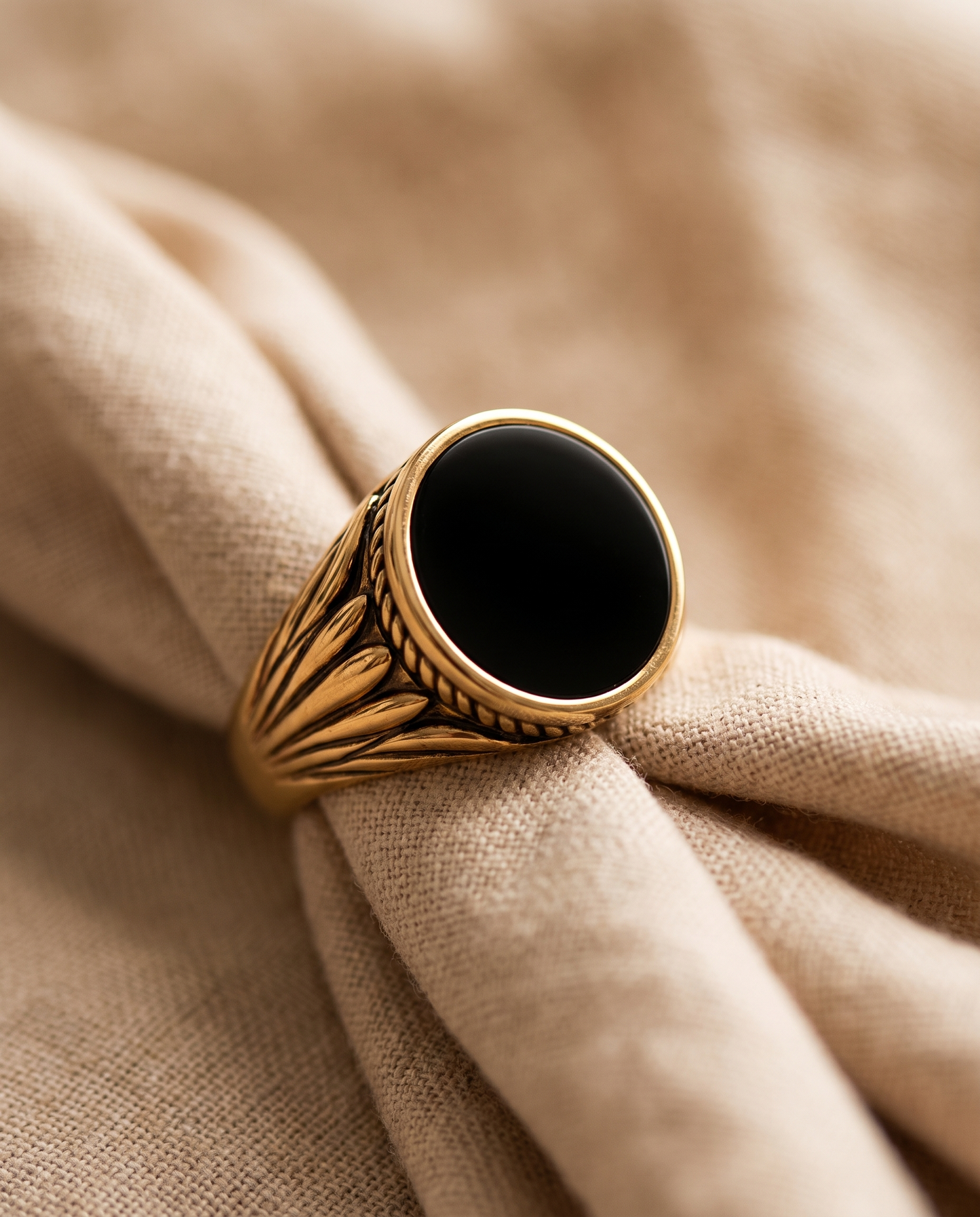 Onyx Stone Ring (Gold) - Macro