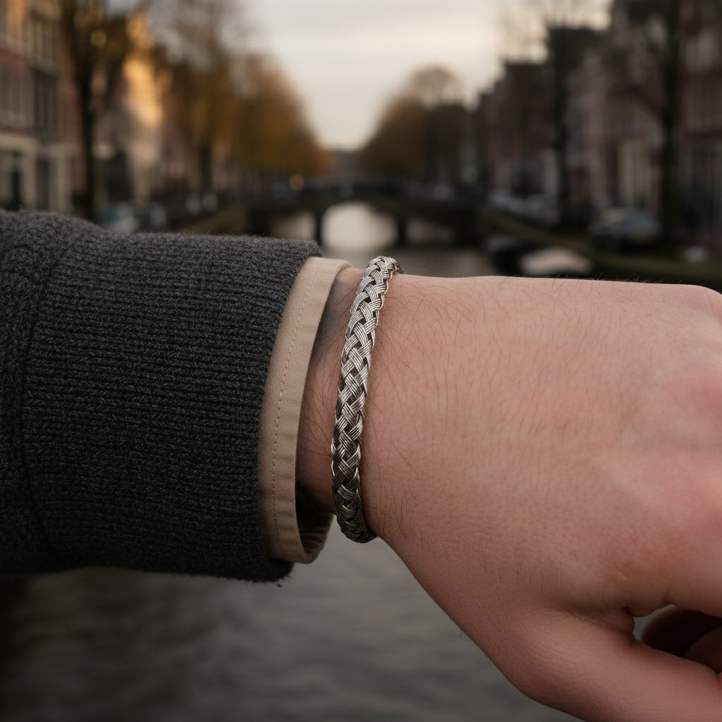 Wire Bracelet (Silver)