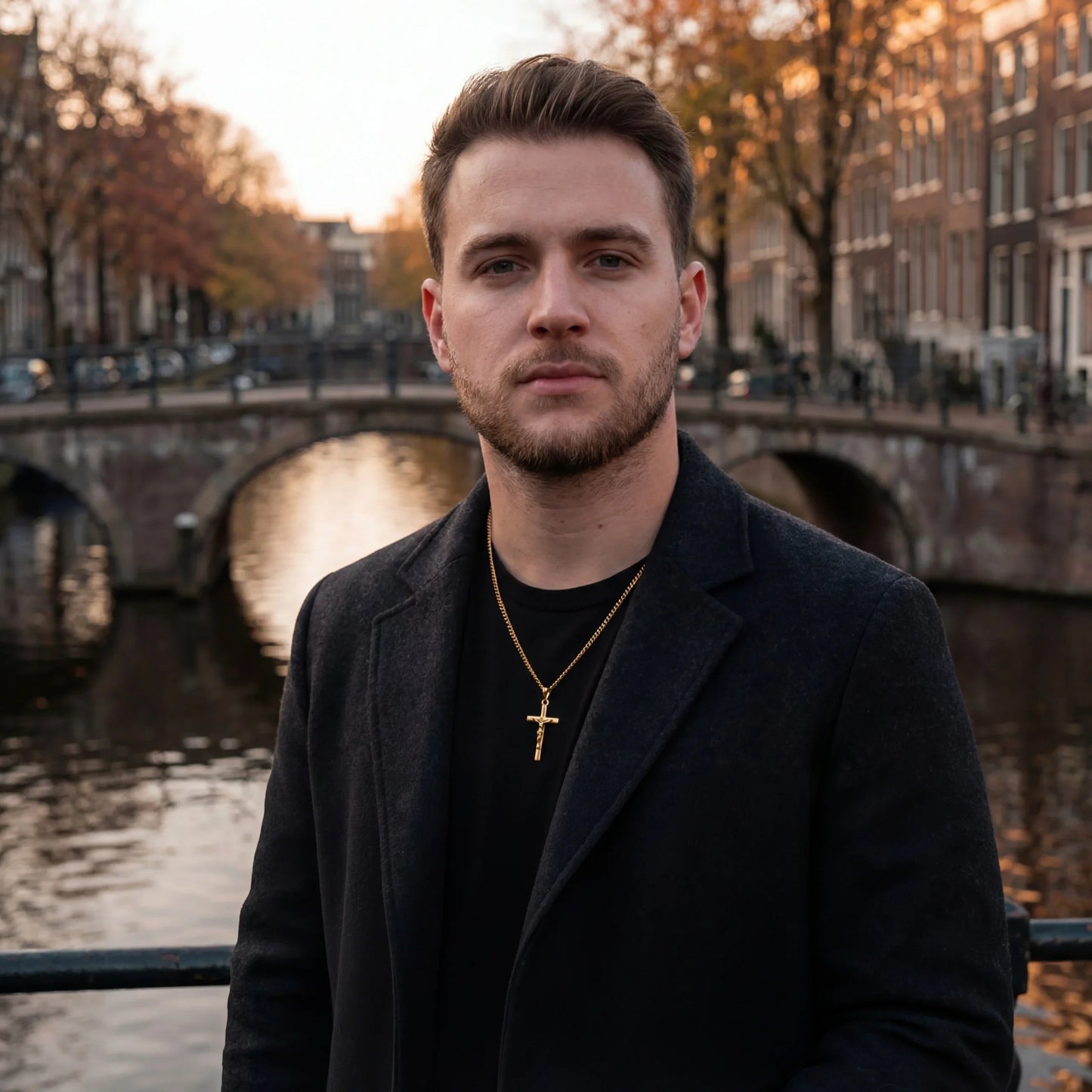 Kleiner Kreuzanhänger (Gold)