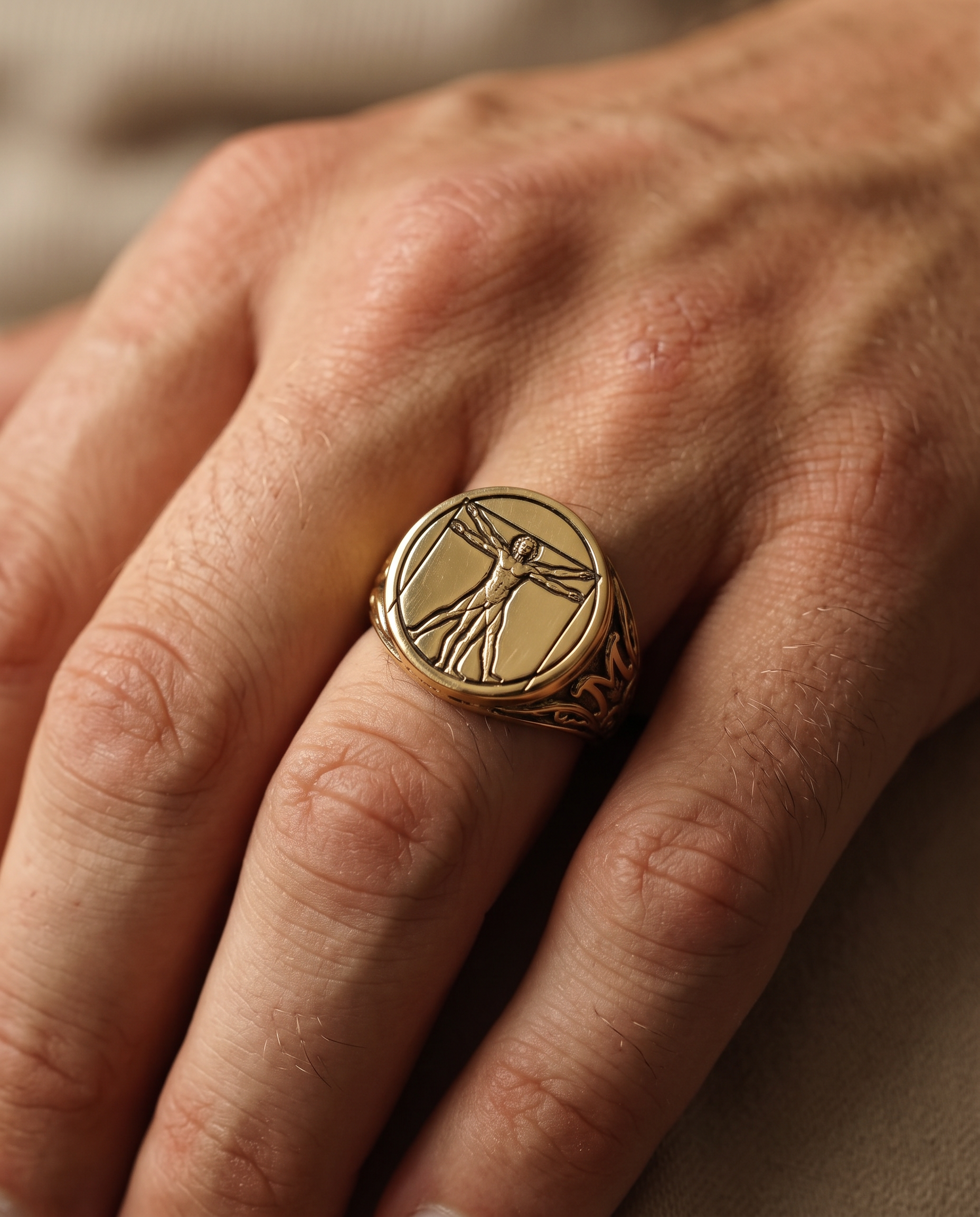 Vitruvian Ring (Gold) - Worn detail