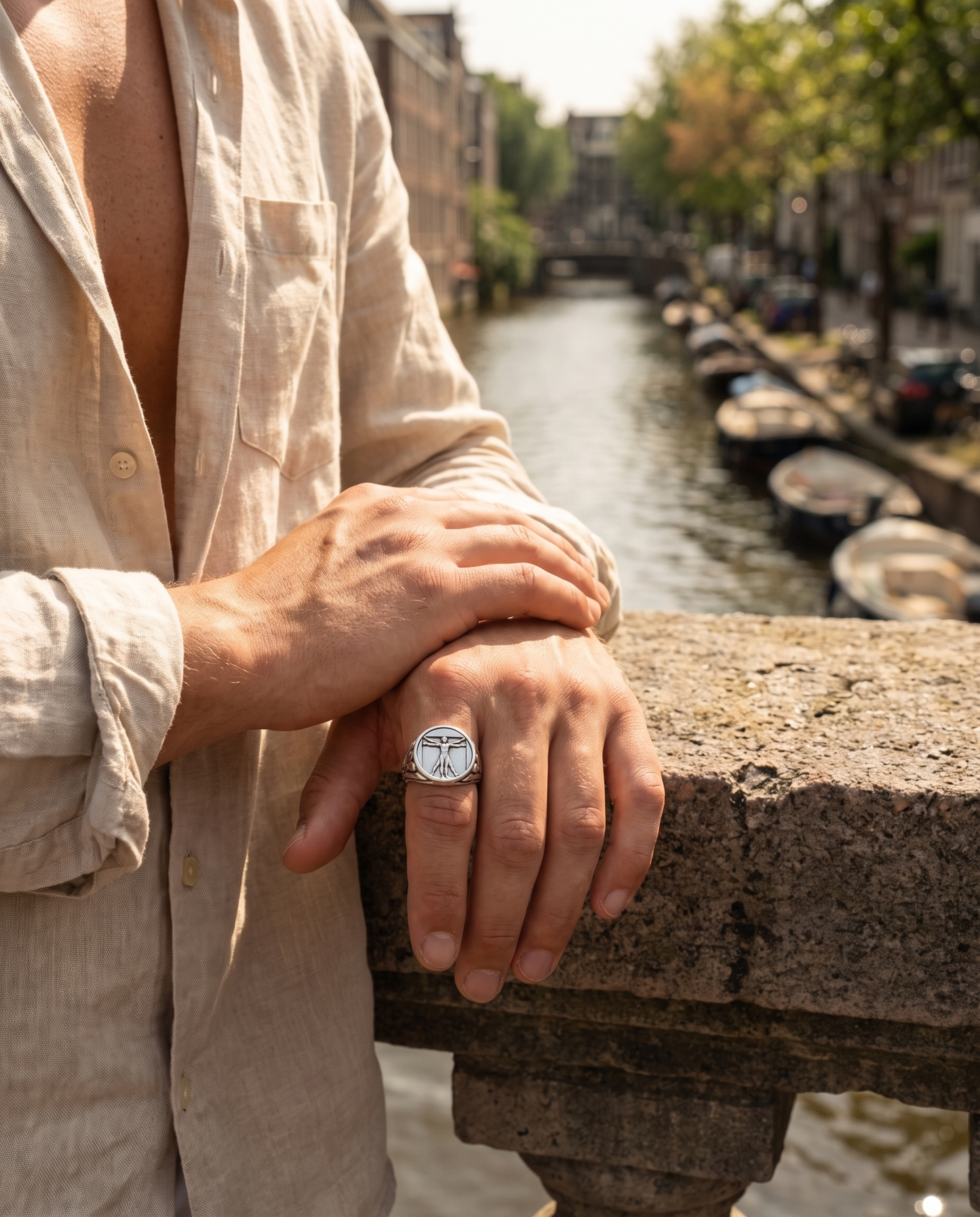 Vitruvian Ring (Silver) - Lifestyle