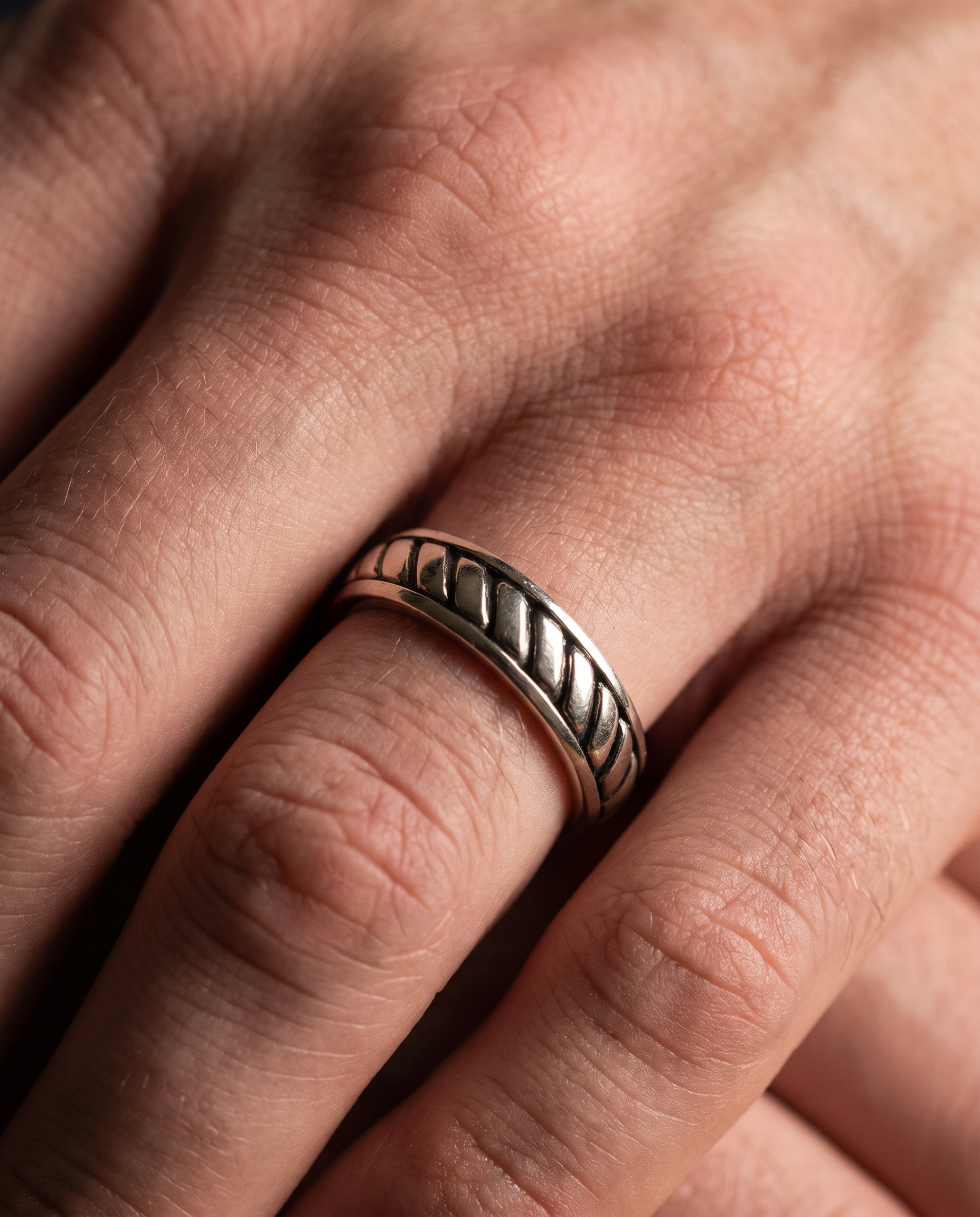 Rope Ring (Silver) - Worn detail